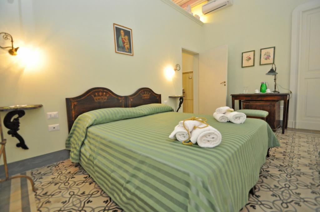Palazzo De Donatis B&B Melissano 객실 사진