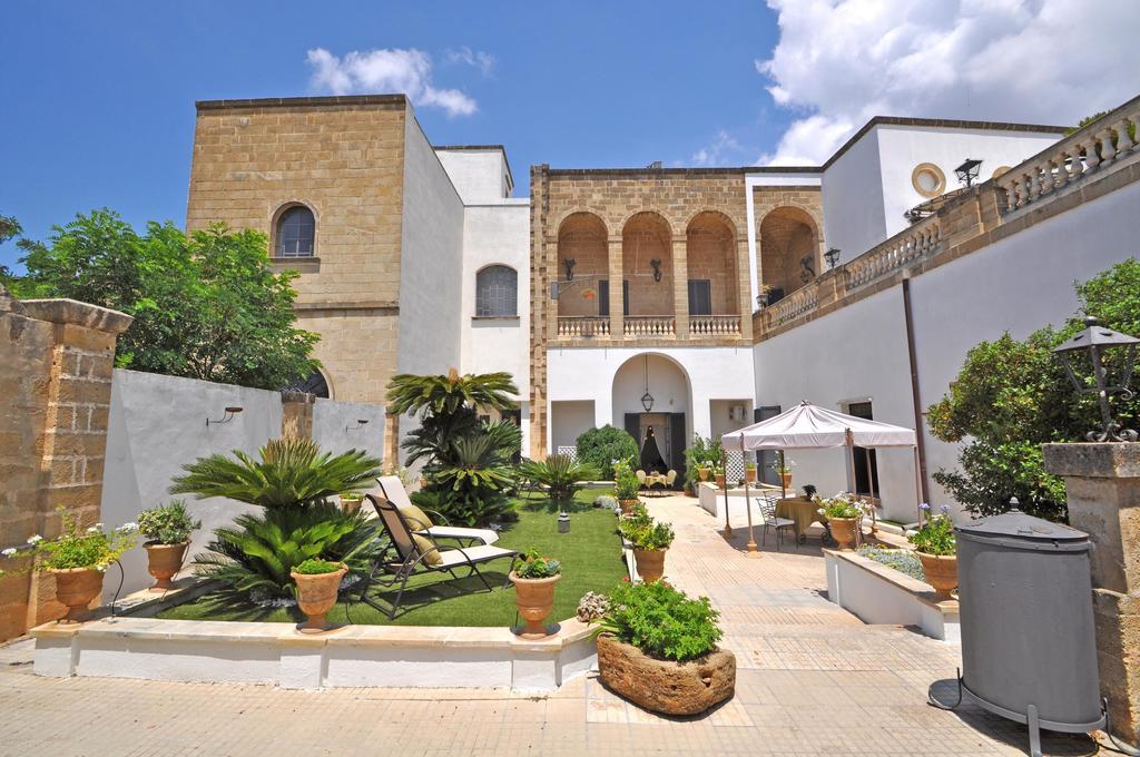 Palazzo De Donatis B&B Melissano 외부 사진