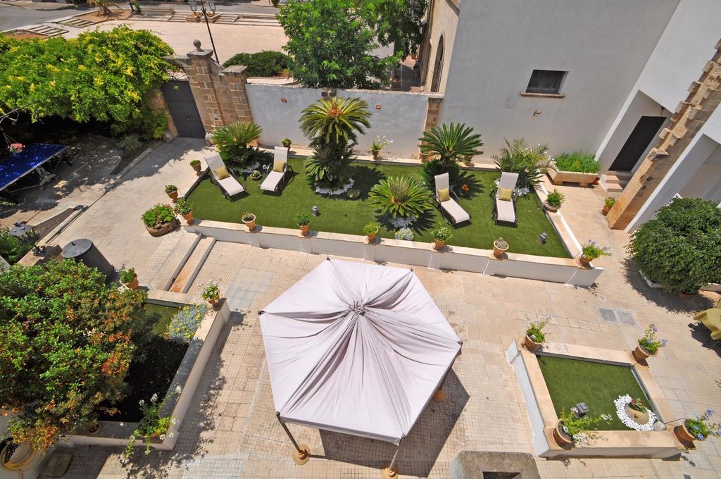 Palazzo De Donatis B&B Melissano 외부 사진